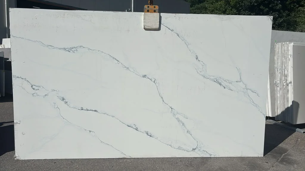 GMD Quartz – Calacatta Capri Polished slab