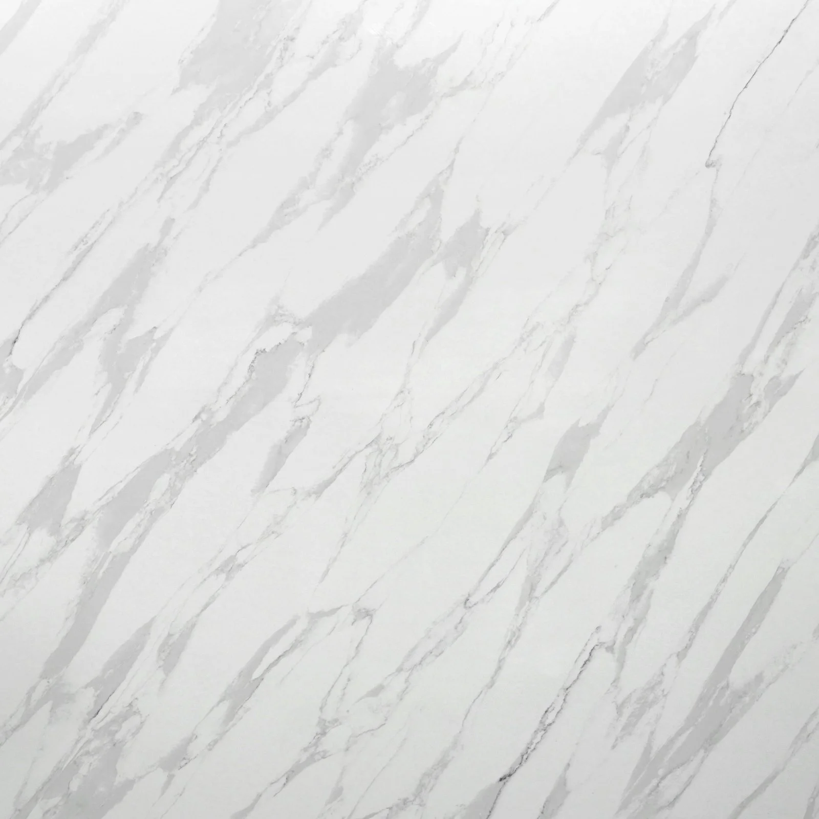 Ultra Quartz - Calacatta Alpi close-up (photo: Ultra Stones)