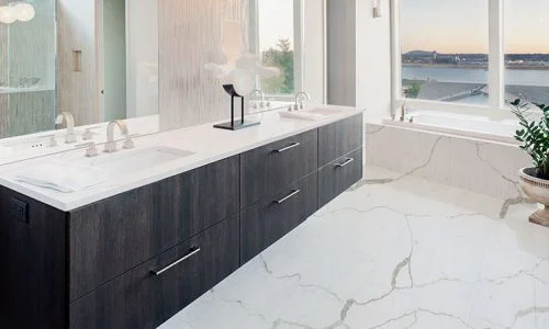 Q-MSI - Calacatta Classique countertop installed (photo: MSI)